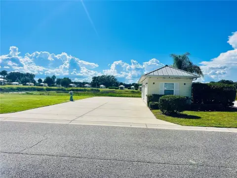 Resort Lot with Grande Suite