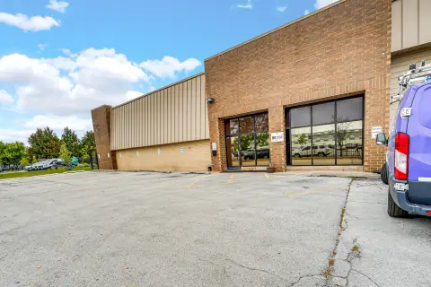 Flex Space Warehouse with 18-Foot Ceilings