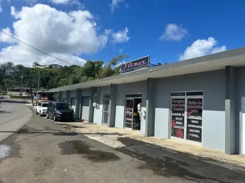 Five-Unit Two-Level Strip Mall