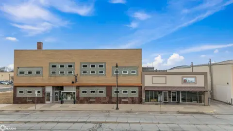 Mixed-Use Building with Loft