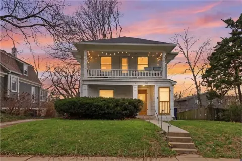 Duplex With Private Porches