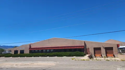Warehouse with Dock-High Loading