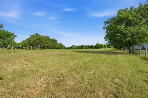 Small Acreage Residential Land Tract