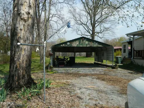 Level Lot in Elizabethton