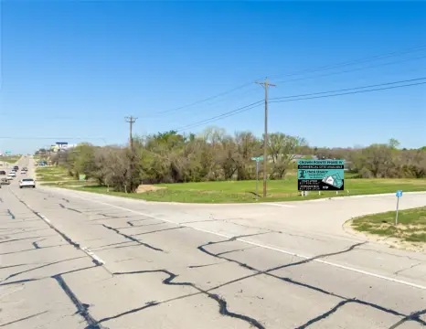 Level Commercial Land