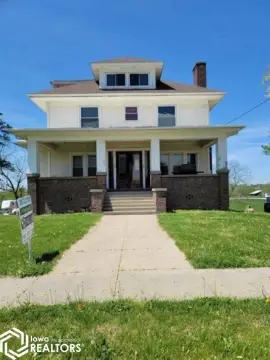 Well-Constructed Multifamily Building in Leon