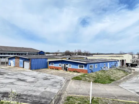 Versatile Commercial Property on Highway