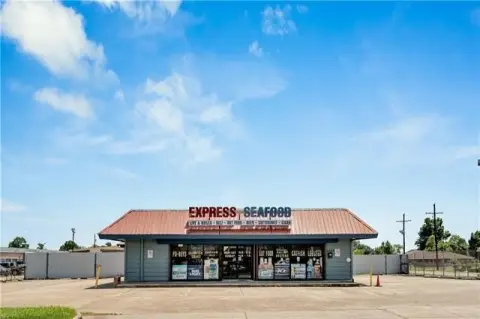 C-2 Zoned Commercial Building