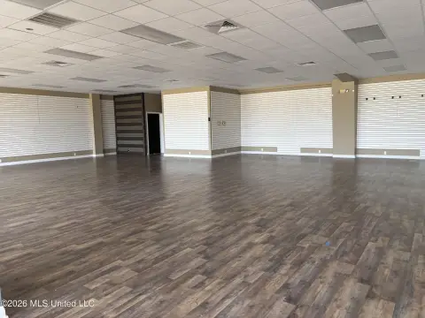 Specialty Retail Space