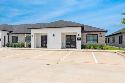 Furnished Office Suites with Lakefront Setting