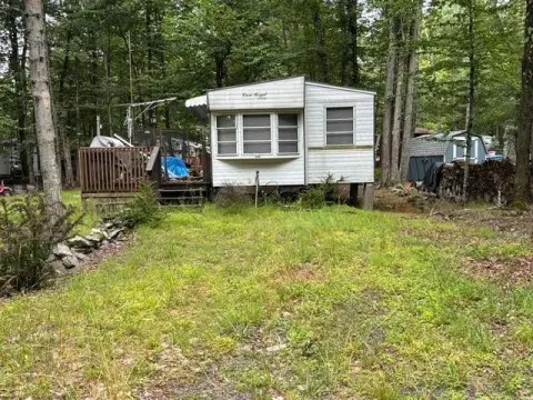 Park Model Home Lot in Community