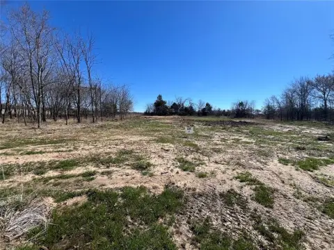 Residential Lot Near Lake