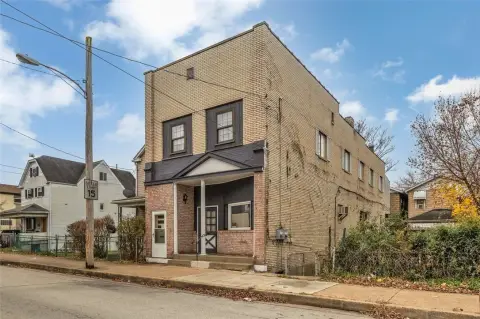 Brick Multi-Unit Income Property