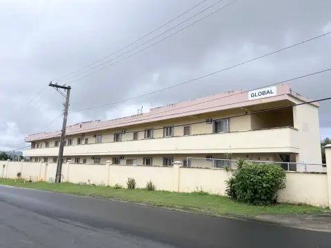 Fully Leased 10-Unit Apartment Building