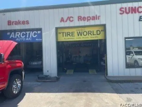 Automotive Repair Facility with 6 Lifts