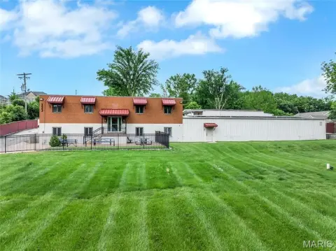 Fenced Flex Property with Warehouse