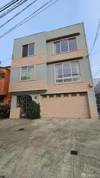 Vacant Duplex With Finished Basement