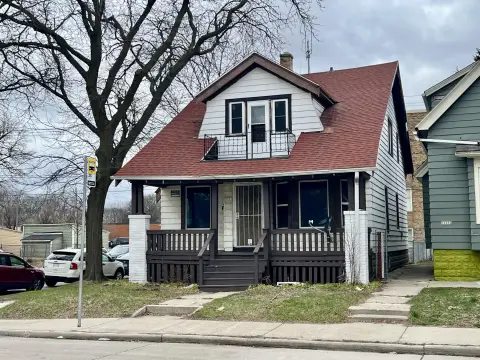 Milwaukee Duplex with Rental Income