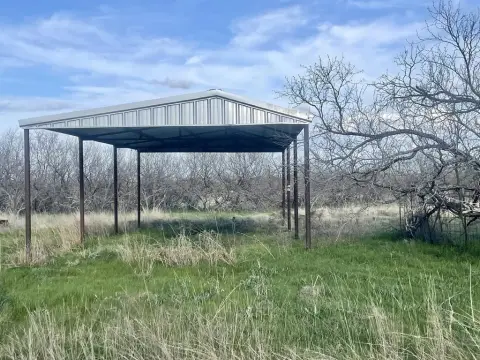 Improved Land in Sunset, Texas