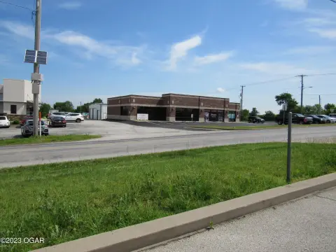 Joplin Commercial Space Available