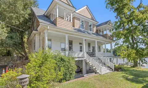 Waterfront Quad Multifamily Investment Opportunity
