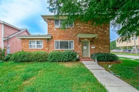 Colonial Two-Unit Duplex