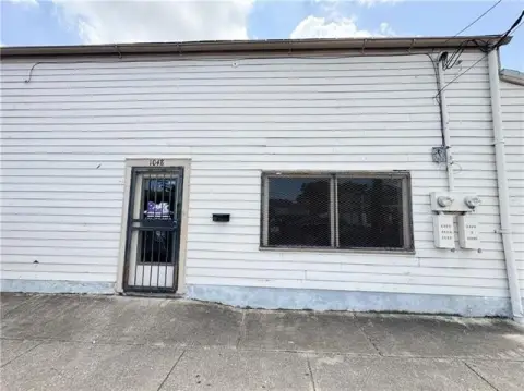 Flexible Retail-Office Space