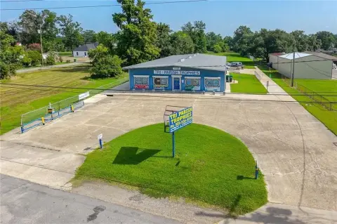 Mixed-Use Property with Showroom