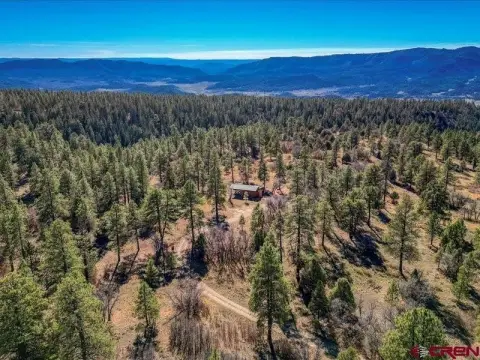 40 Acres with Cabin/Yurt