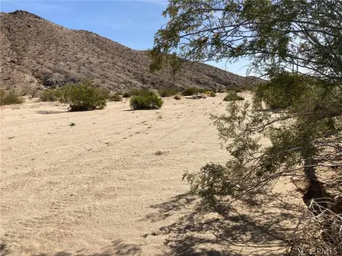 5 Acres Near Joshua Tree