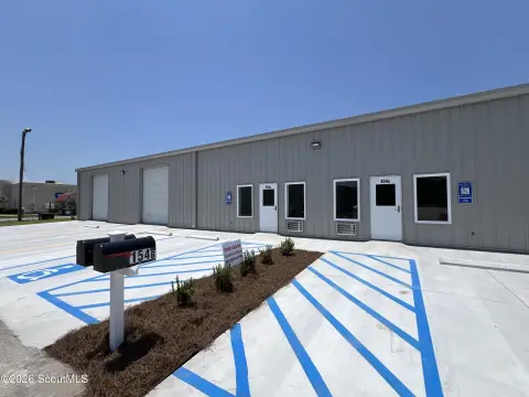 Air-Conditioned Flex Warehouse Units