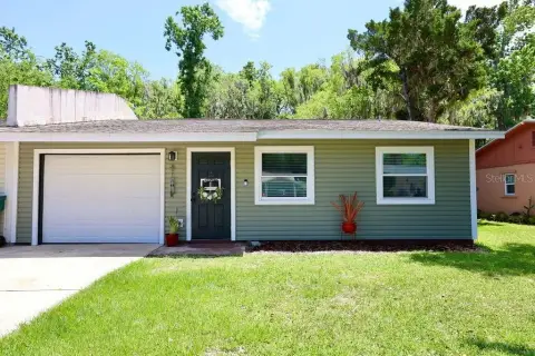 Updated Half Duplex with Screened Porch