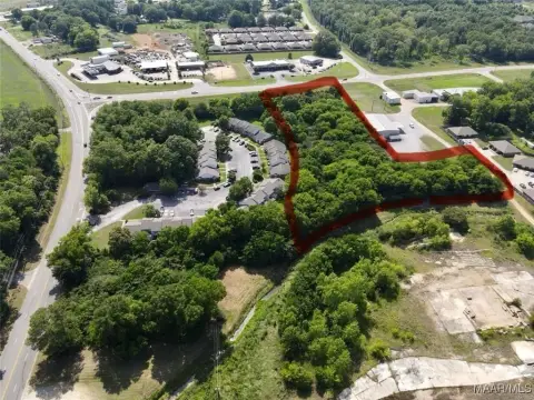 Commercial Land in Wetumpka, AL