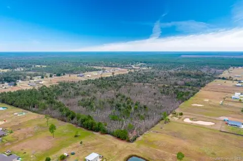 51+ Acre Paradise in Sulphur