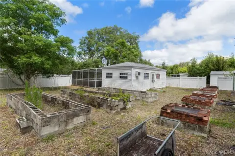 Vacant Land with Garden Features
