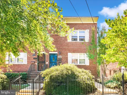 Ward 8 Triplex For Sale