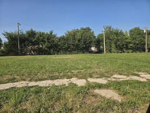 B3-2 Commercial Development Lot