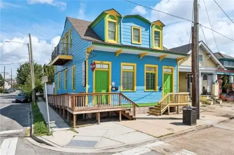 Historic Triplex with Storefront
