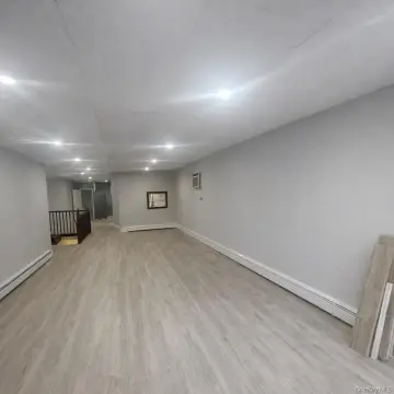 Prime Commercial Space in Baldwin