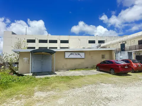 Renovation-Required Retail Unit