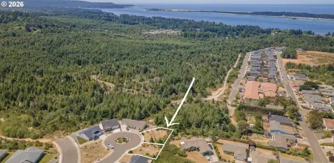 Buildable Lot in Pacific Crest