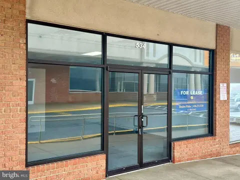 Retail Space in Westminster Landmark