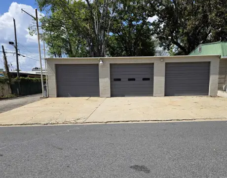 Auto Shop with 3 Bays