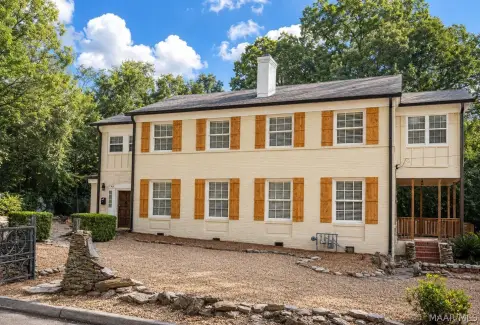 Renovated 2-Unit Duplex