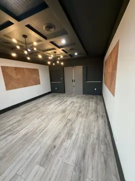 Palm City Commercial End Unit