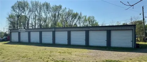 Storage Facility in Van Buren