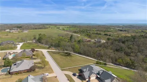 Land in Highland Hills