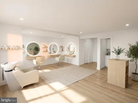 Ground-Floor Retail/Office Suite