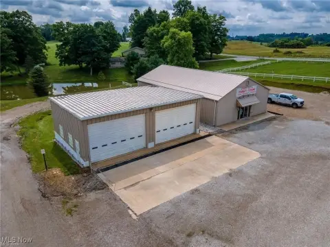 Heated Flex Space With Offices