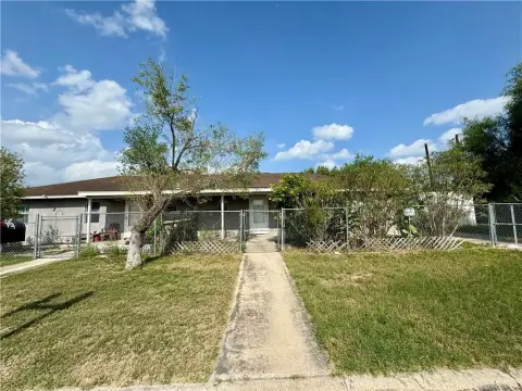 Edinburg Duplex: Investment Opportunity